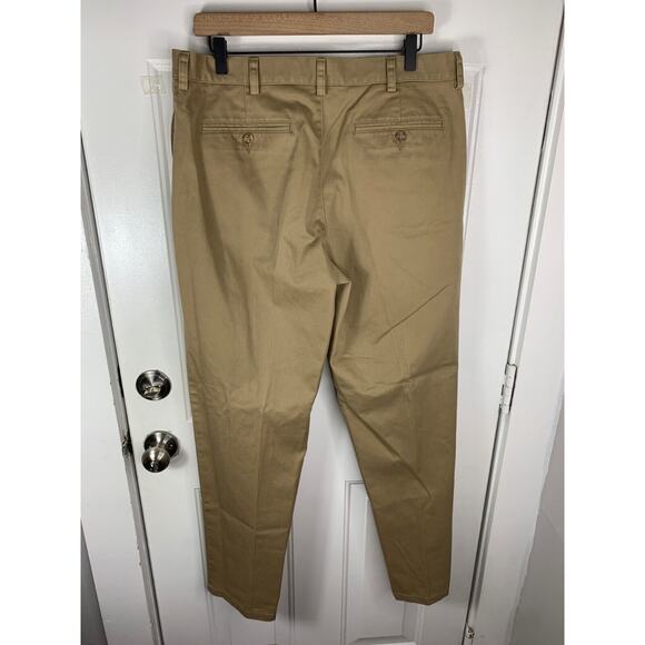 L.L. Bean Mens Classic Fit Khaki Cotton Chino Pants Size 35 Inseam 32 - Picture 2 of 6